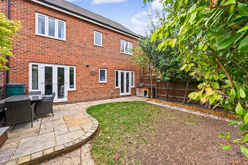 Lancaster Way, Pitstone, Buckinghamshire, LU7 9RH, photo 9