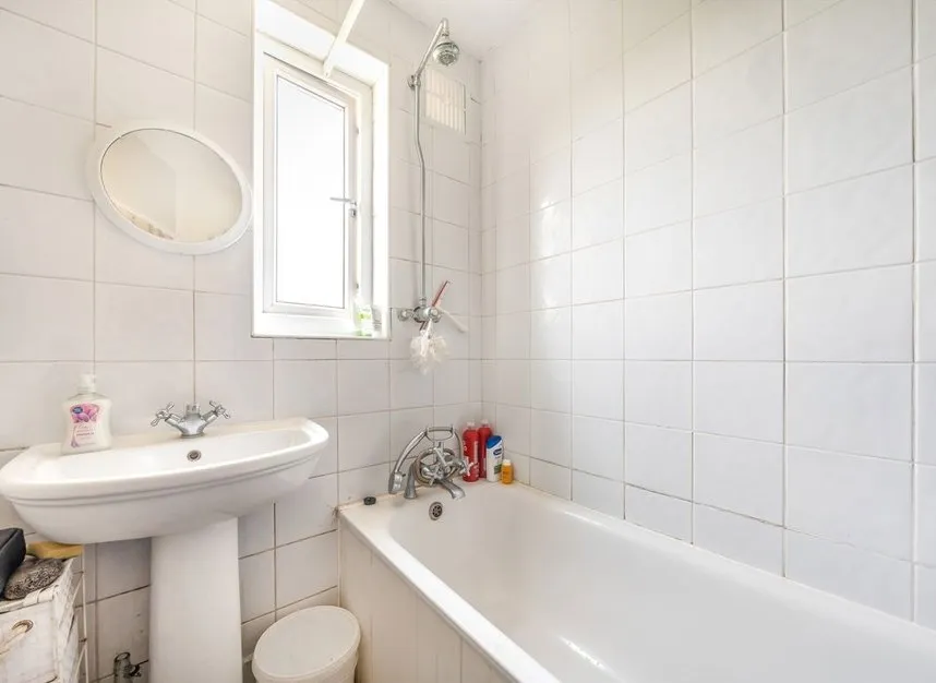 Fairway, West Wimbledon, SW20, photo 4