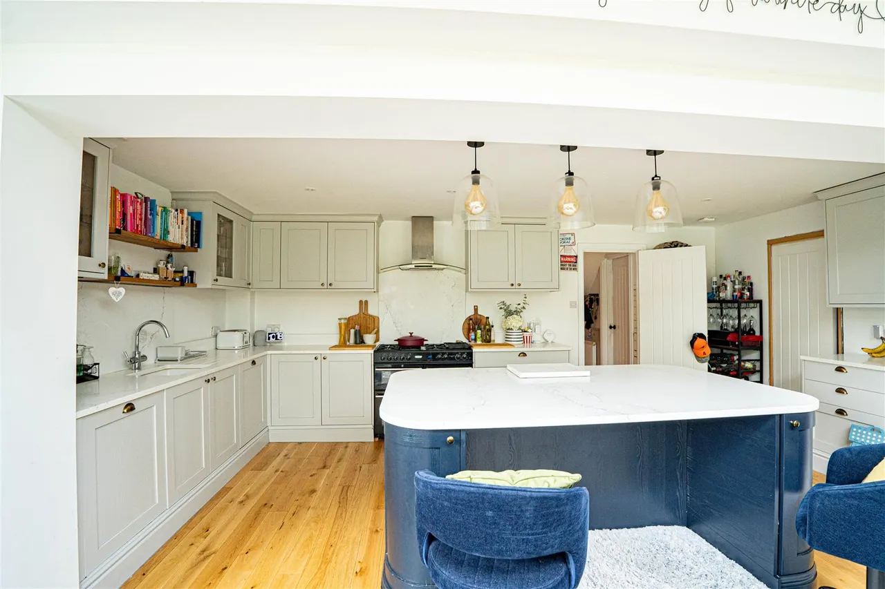 Kingsdale Close, St Leonards-on-sea, photo 24