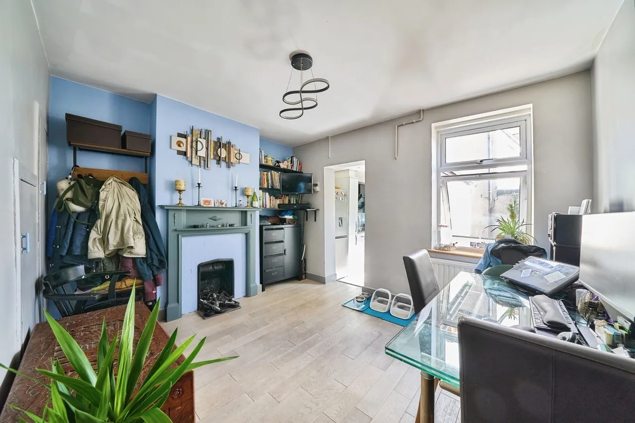 Desford Road, London, E16, photo 3