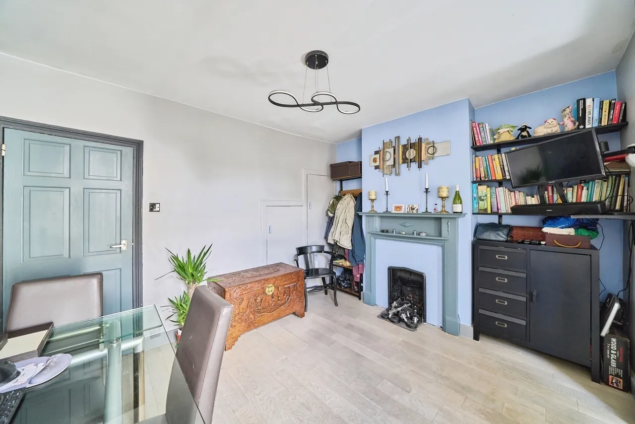 Desford Road, London, E16, photo 2