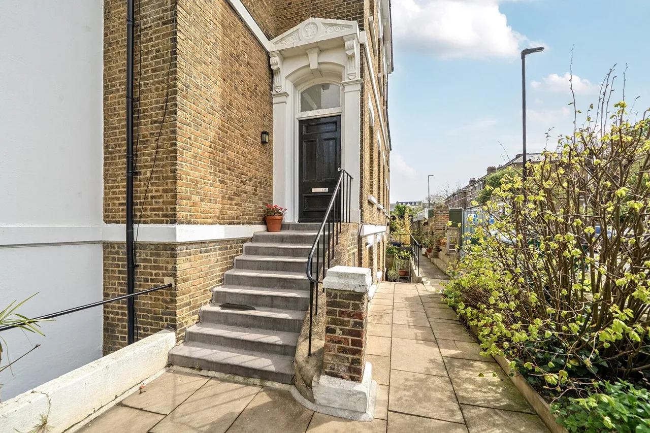 Knatchbull Road, SE5, photo 13