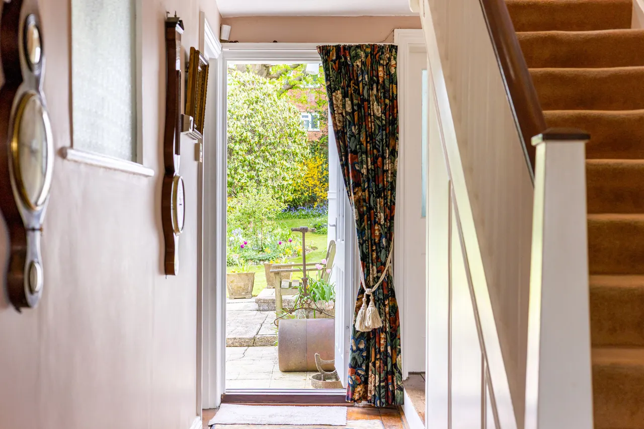 California Lane, Bushey Heath, WD23, photo 4