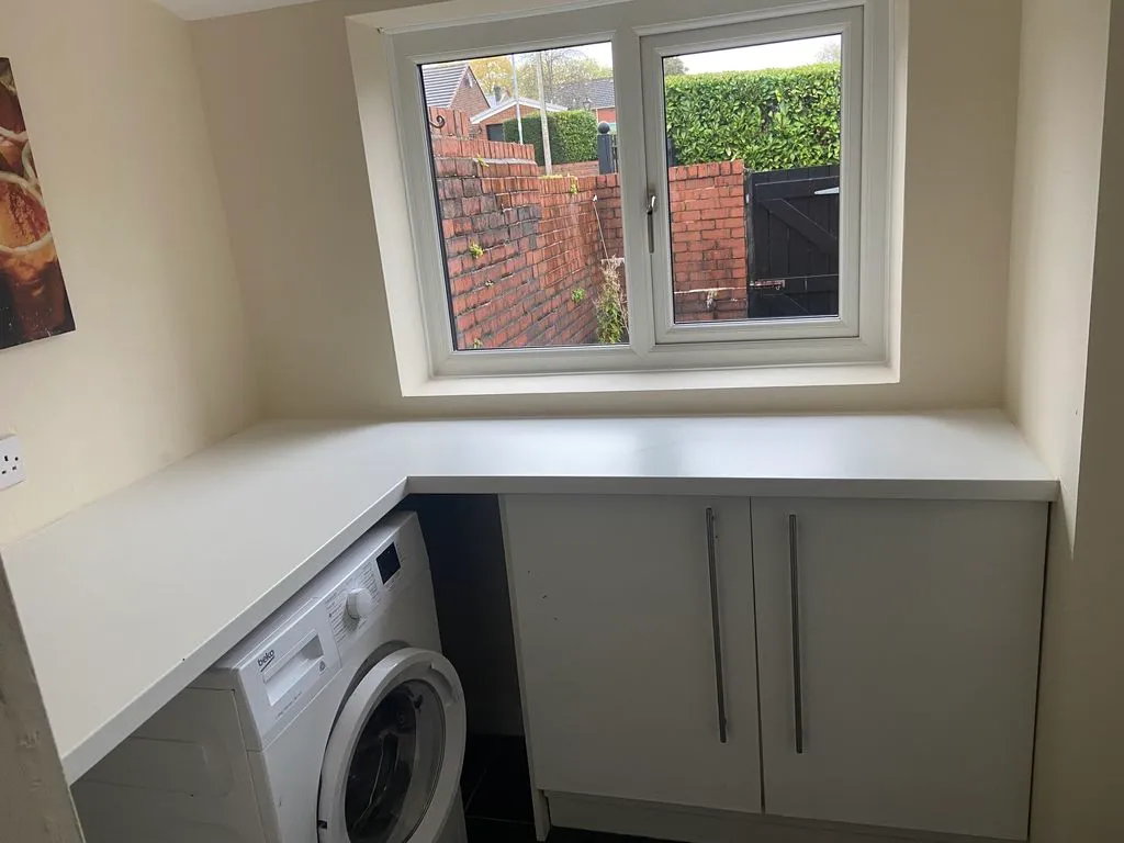 Mount Avenue, Hurstead, OL12, photo 4
