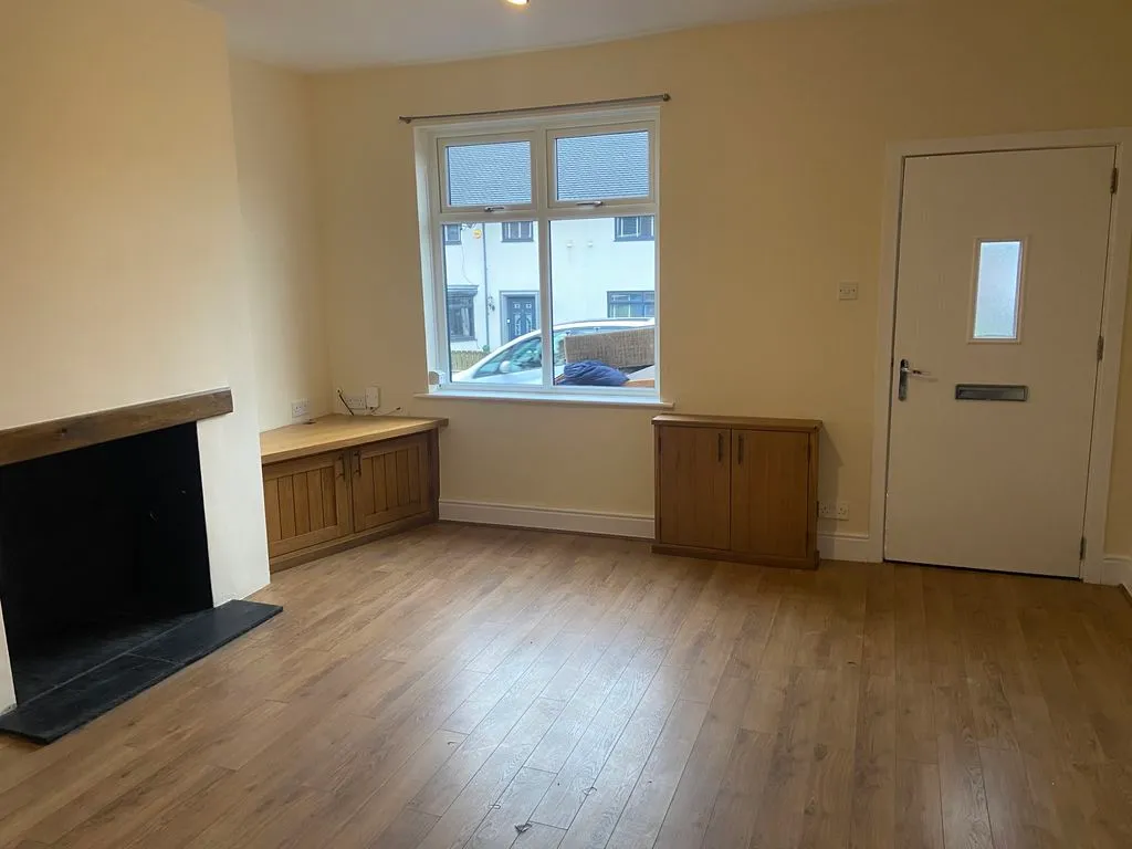 Mount Avenue, Hurstead, OL12, photo 2