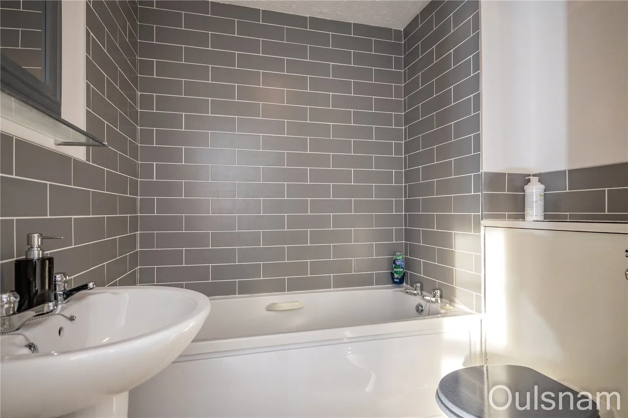 Newton Square, Bromsgrove, Worcestershire, B60 3GB, photo 13