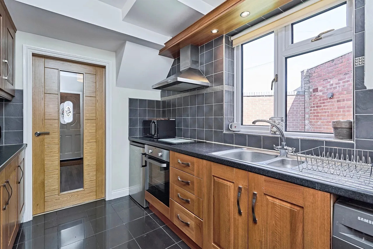 Maple Avenue, Wednesbury, WS10, photo 3