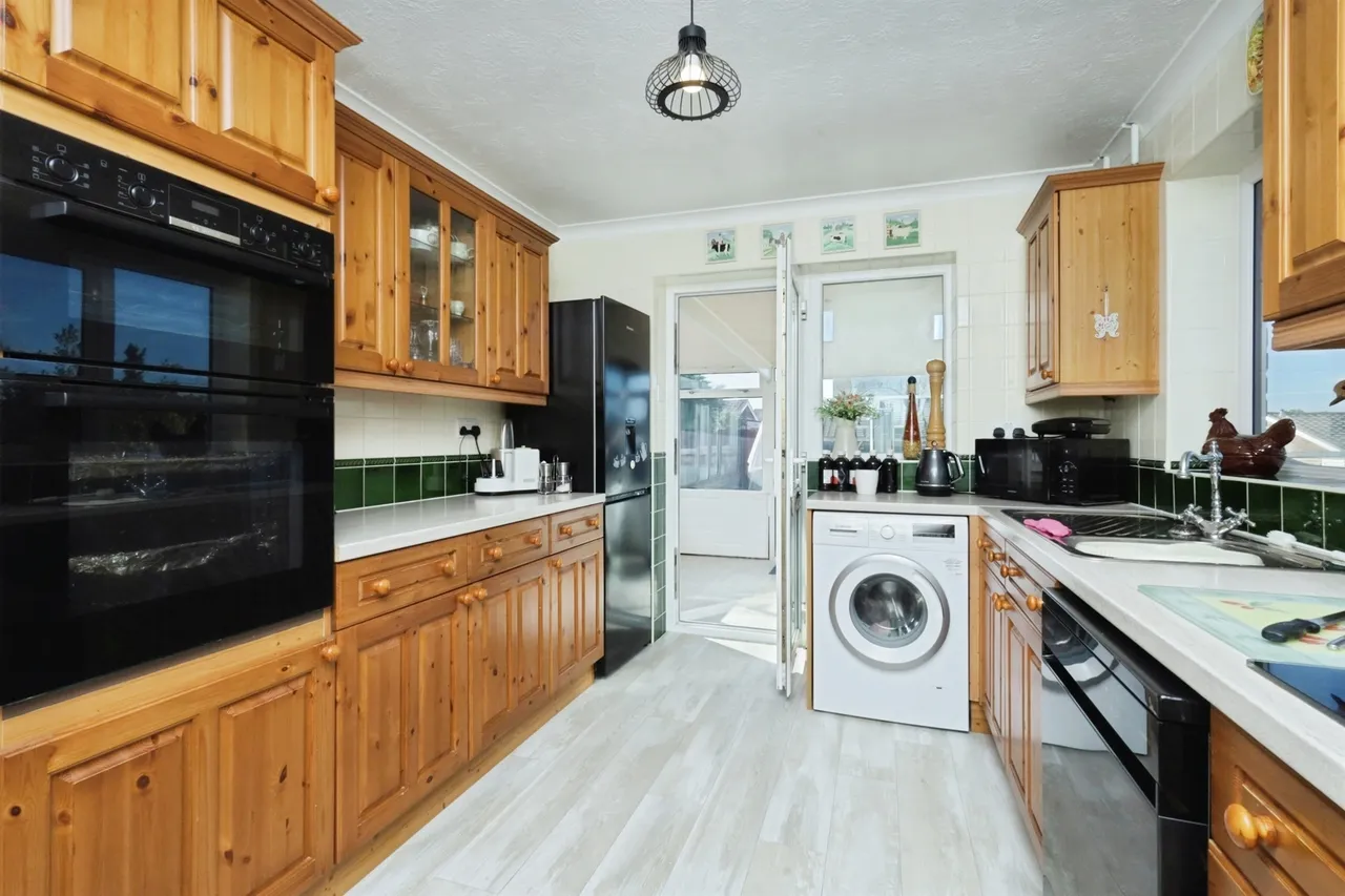 Milland Road, Hailsham, BN27, photo 4