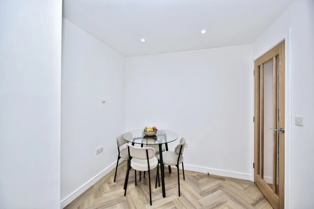 Leigh Road, Sittingbourne, Kent, ME10, photo 19