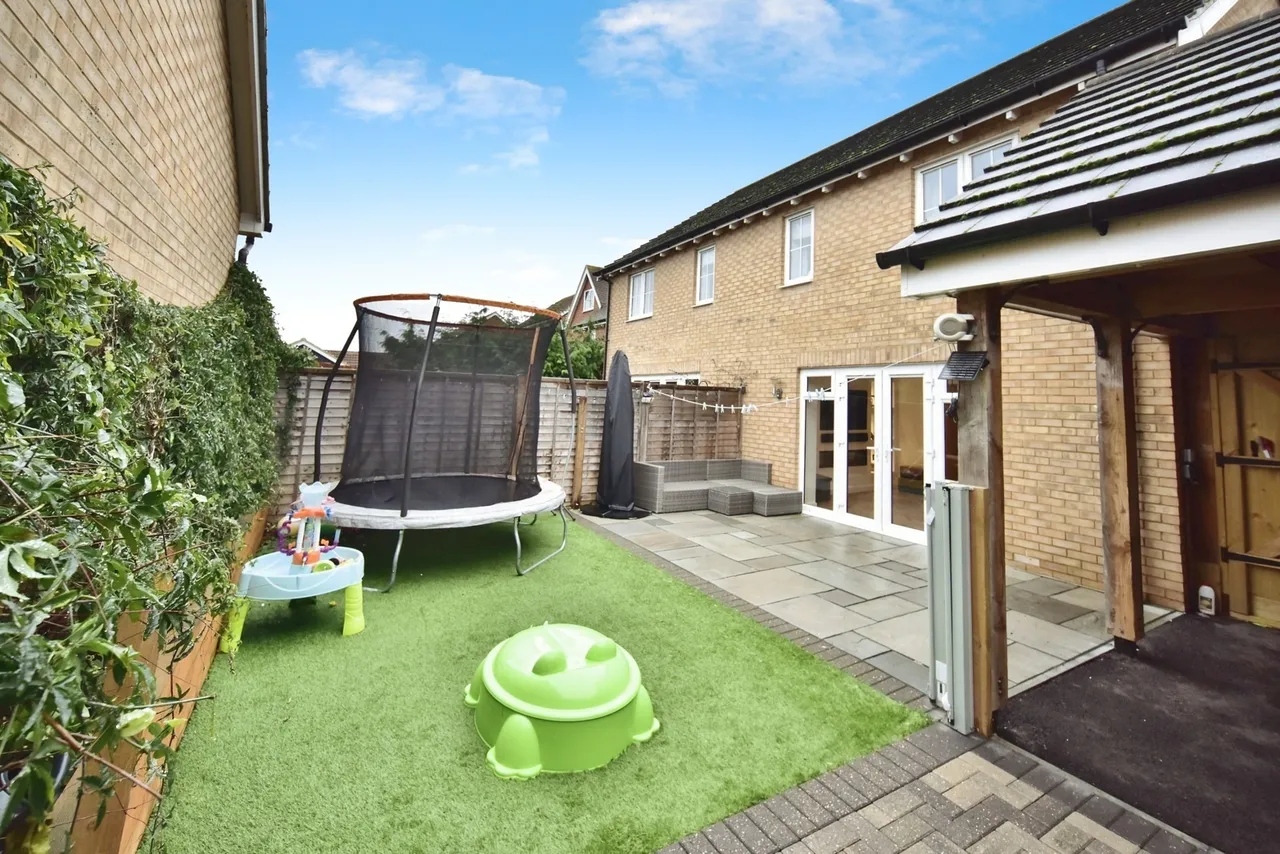 Leigh Road, Sittingbourne, Kent, ME10, photo 6