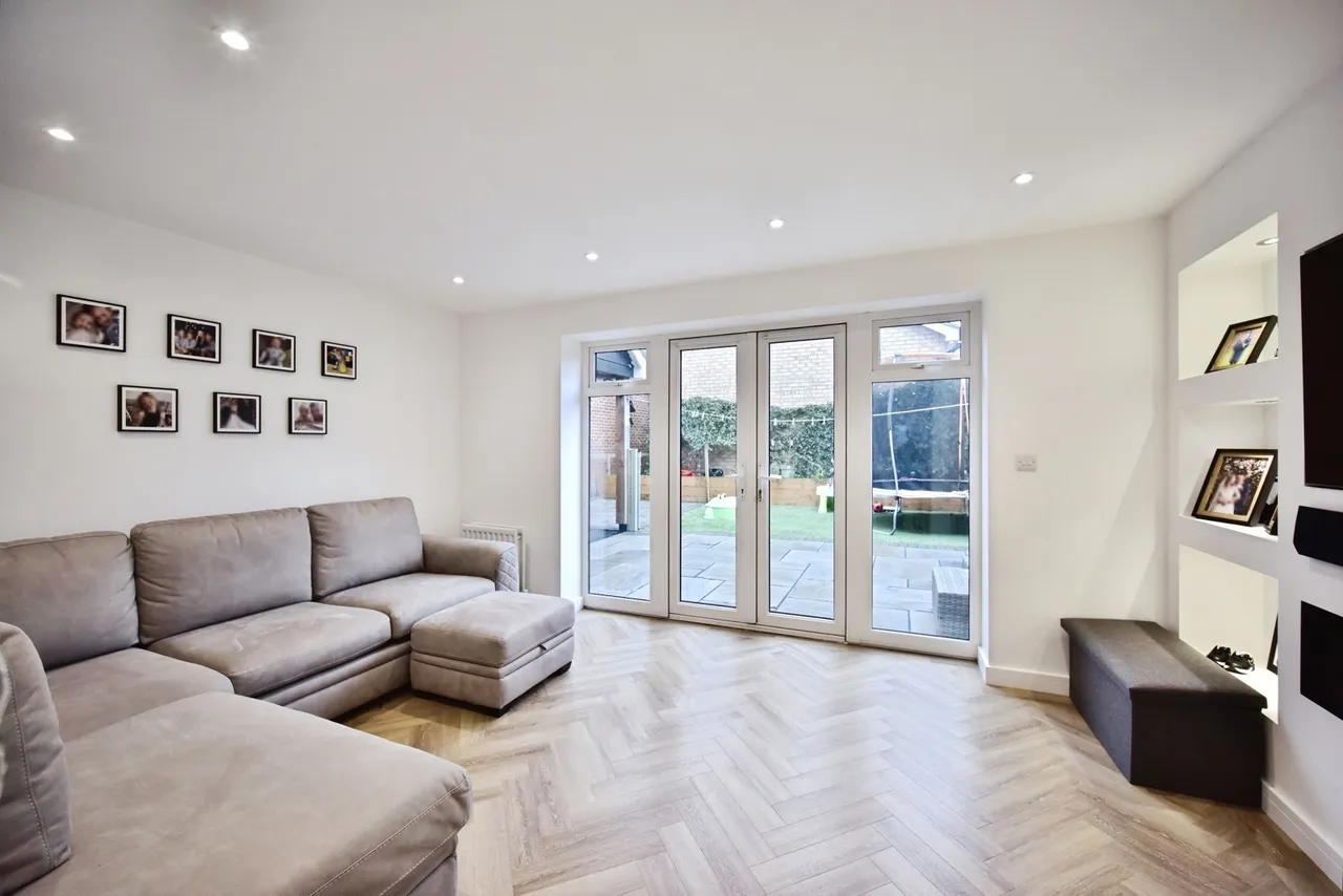 Leigh Road, Sittingbourne, Kent, ME10, photo 18