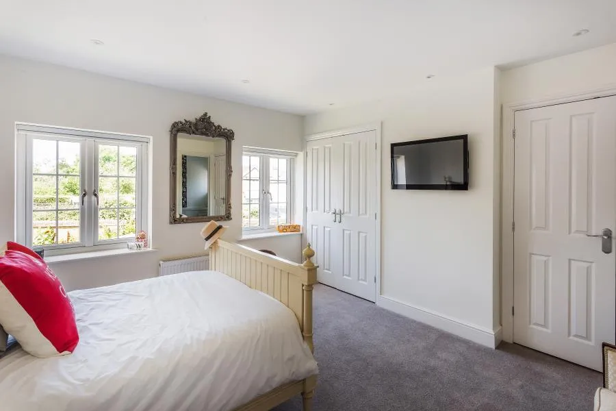 Woking Road, Guildford, GU4, photo 6