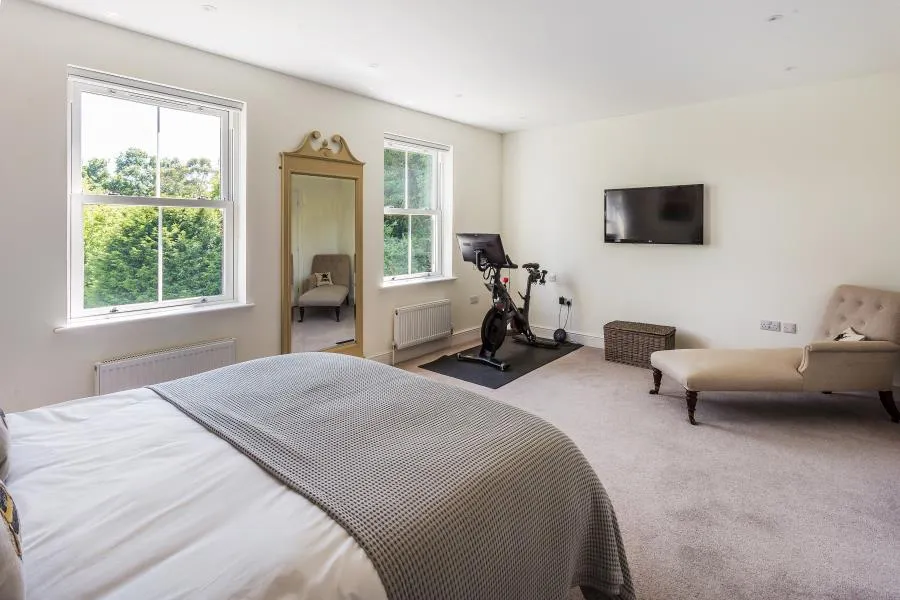 Woking Road, Guildford, GU4, photo 11