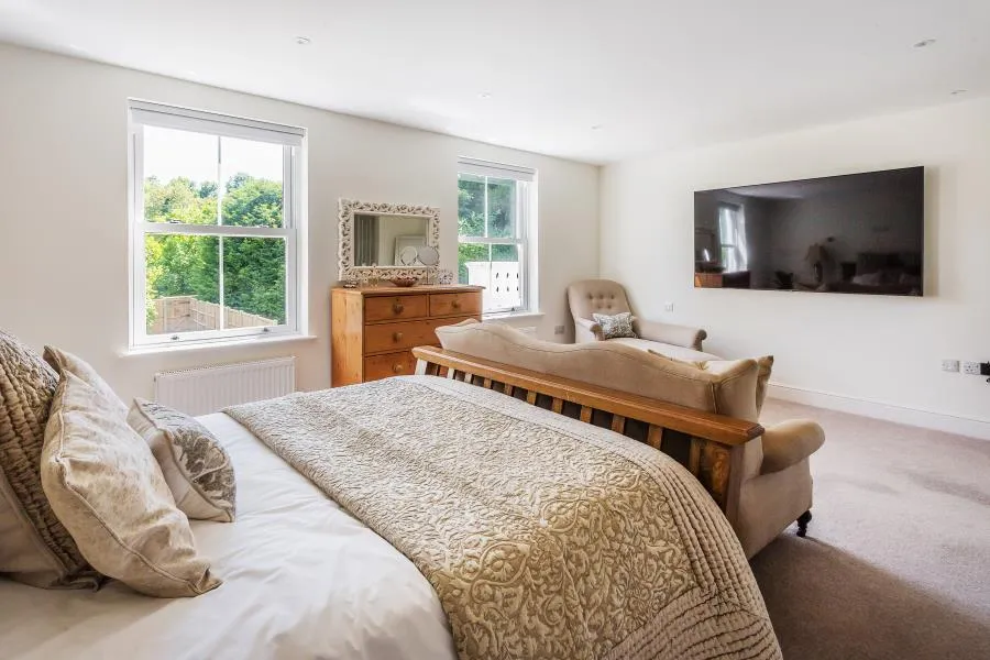 Woking Road, Guildford, GU4, photo 24