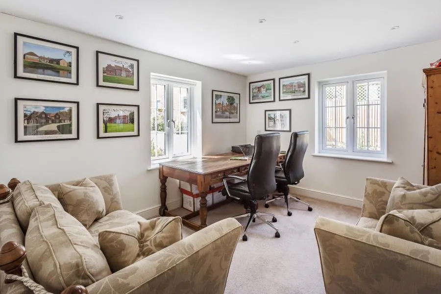 Woking Road, Guildford, GU4, photo 9