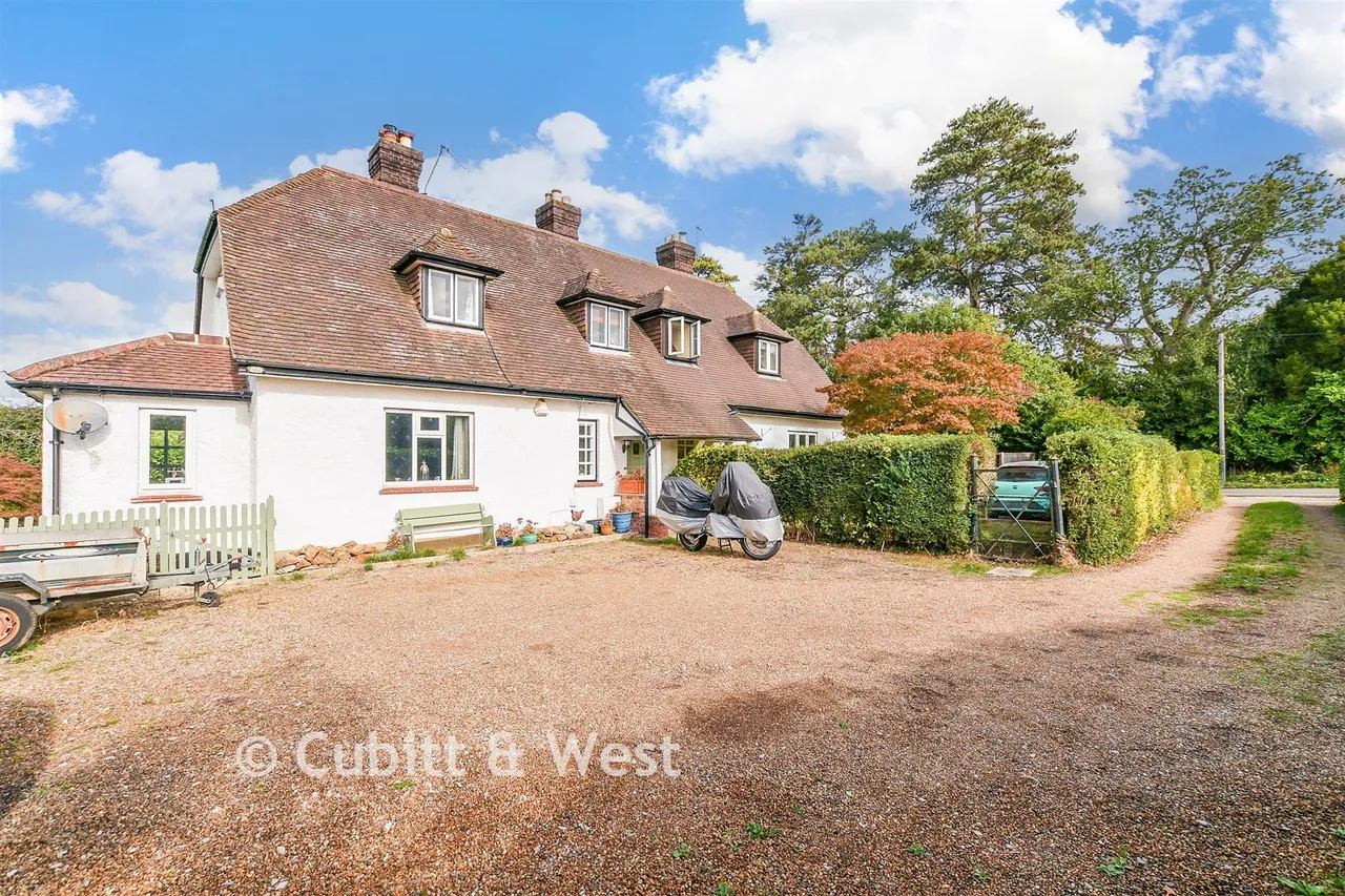 Middle Street, Betchworth, RH3, photo 17