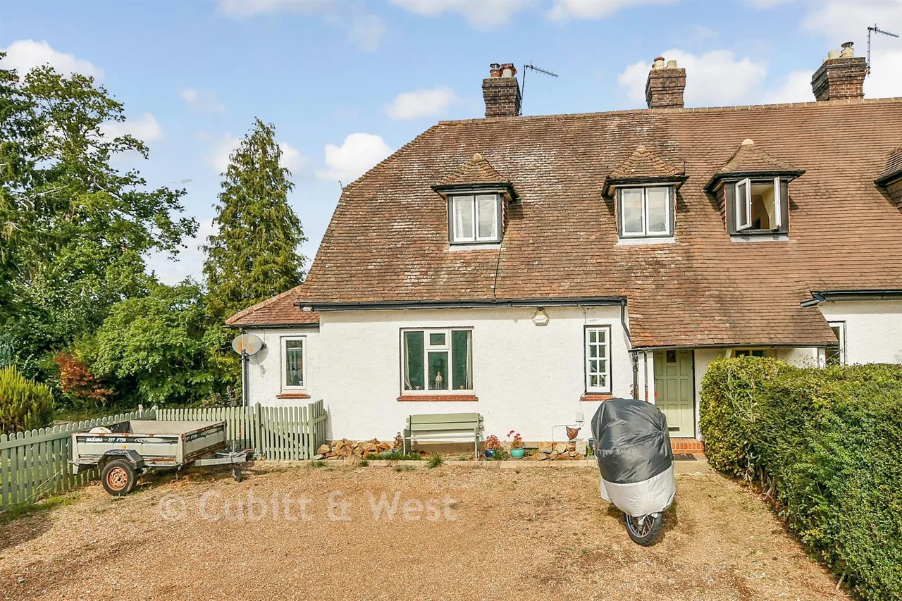 Middle Street, Betchworth, RH3, photo 21