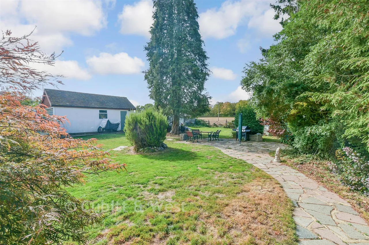 Middle Street, Betchworth, RH3, photo 2