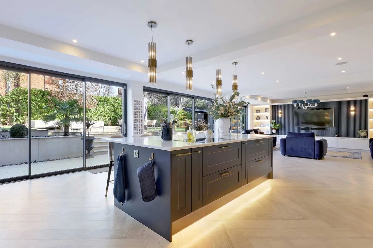 Manor Road, Penn, HP10, photo 2