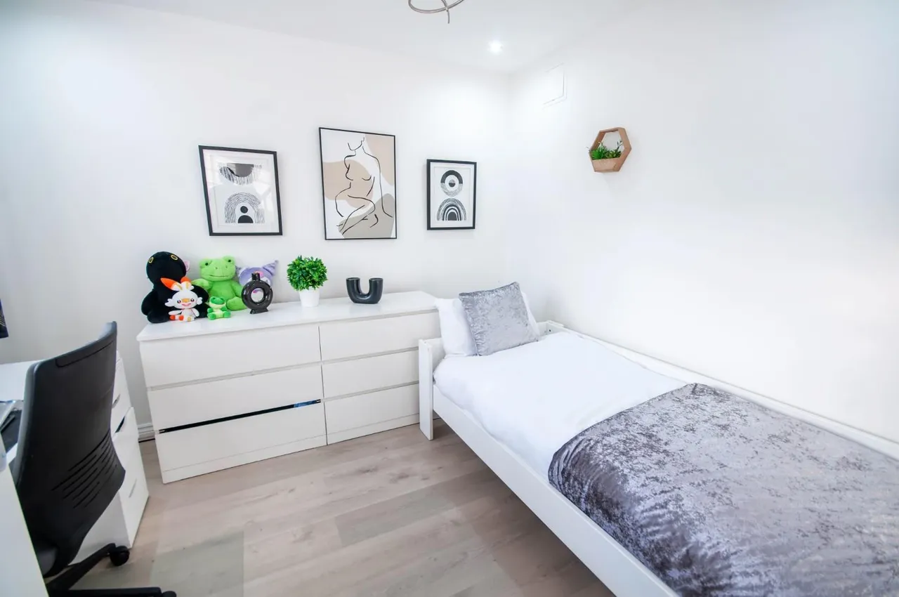 Oakwood Grove, Radcliffe, Manchester, M26 2YL, photo 10