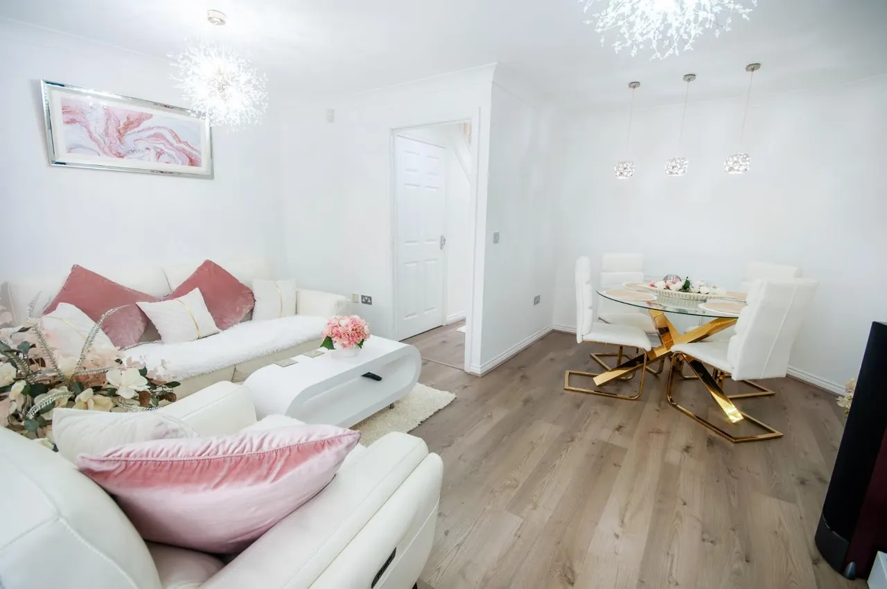 Oakwood Grove, Radcliffe, Manchester, M26 2YL, photo 5
