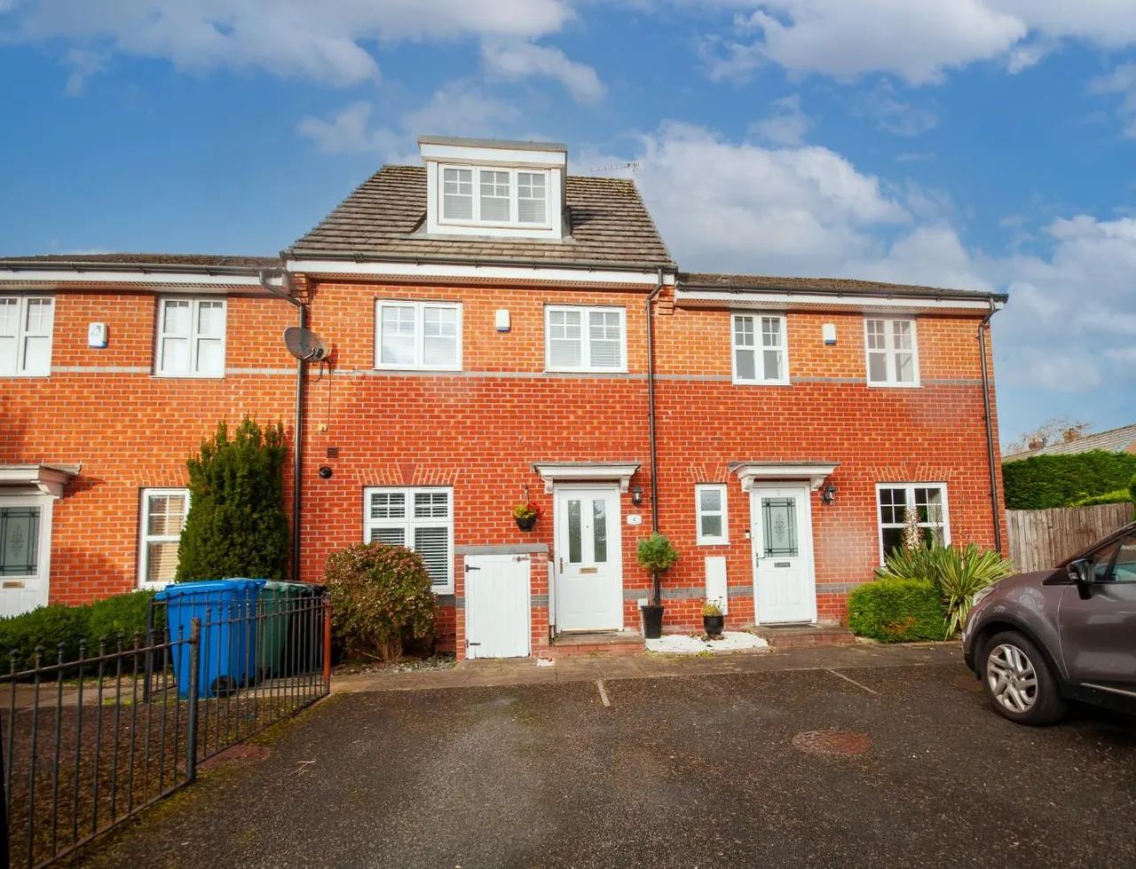 3 bed house for sale — Oakwood Grove, Radcliffe, Manchester, M26 2YL