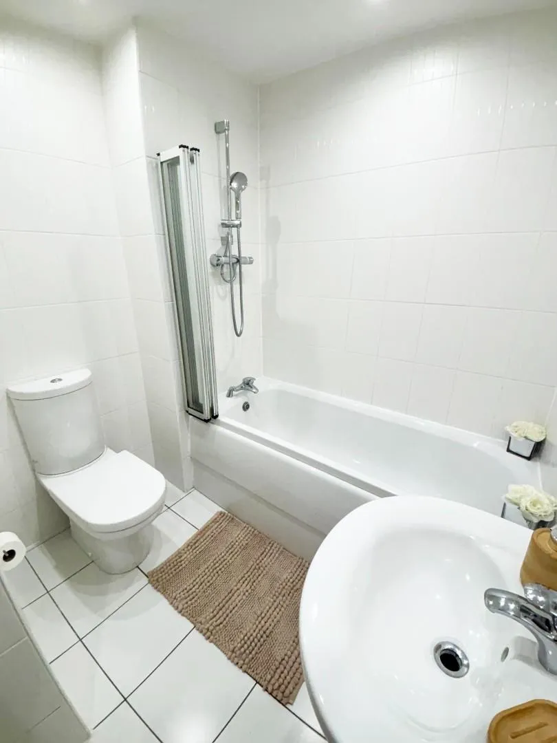 Oakwood Grove, Radcliffe, Manchester, M26 2YL, photo 11