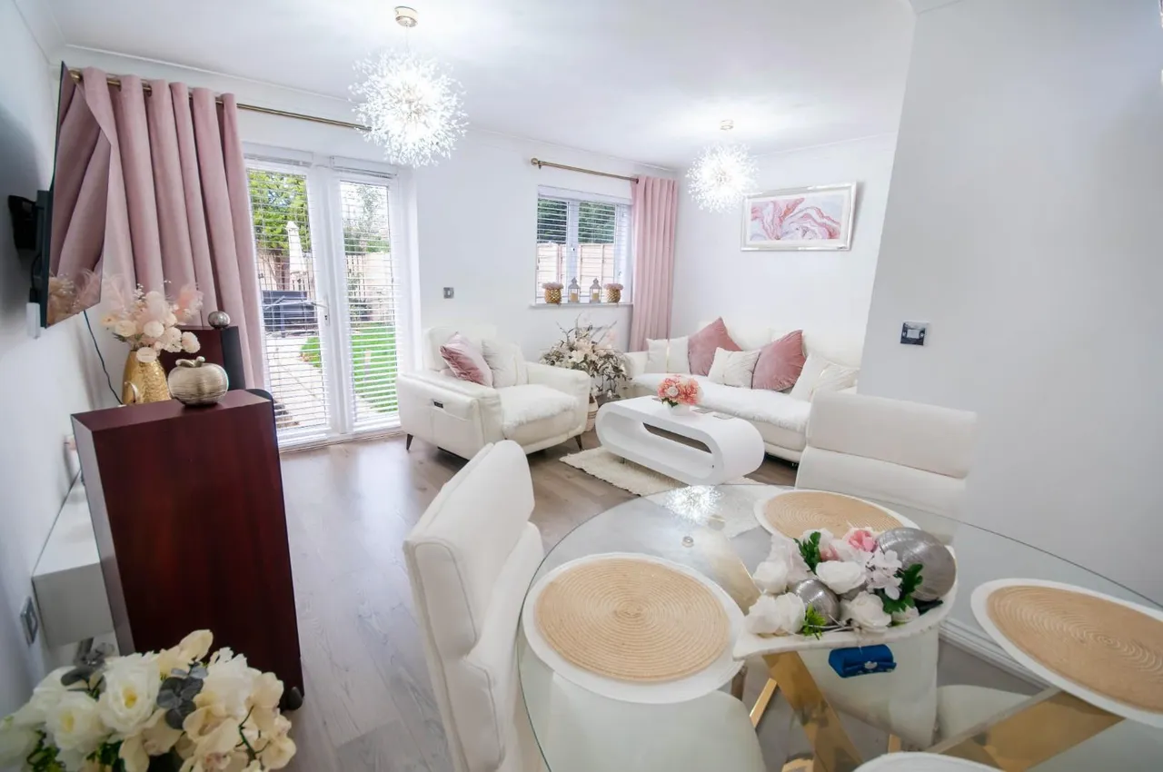 Oakwood Grove, Radcliffe, Manchester, M26 2YL, photo 4