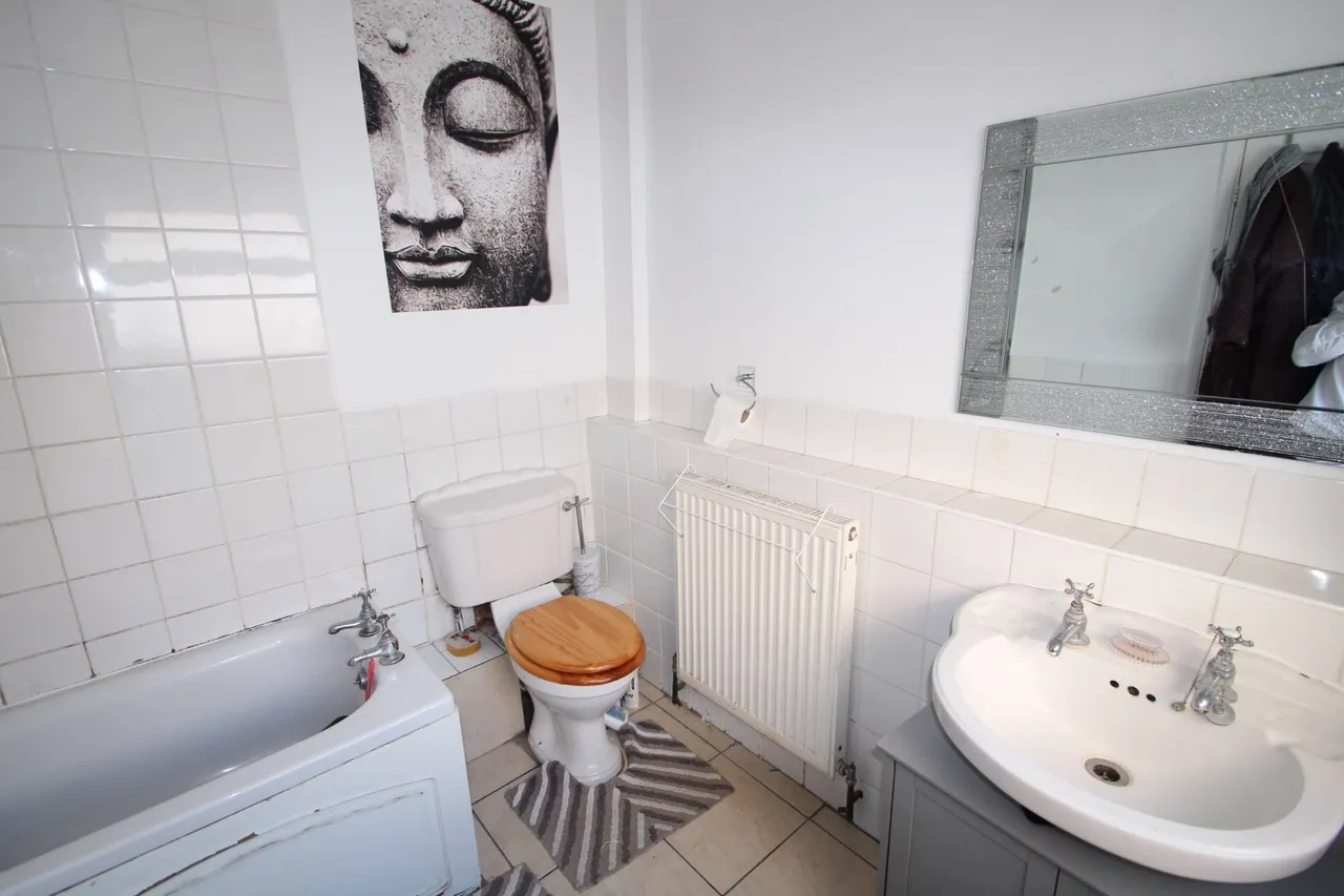 Tonge Road, Sittingbourne, photo 8