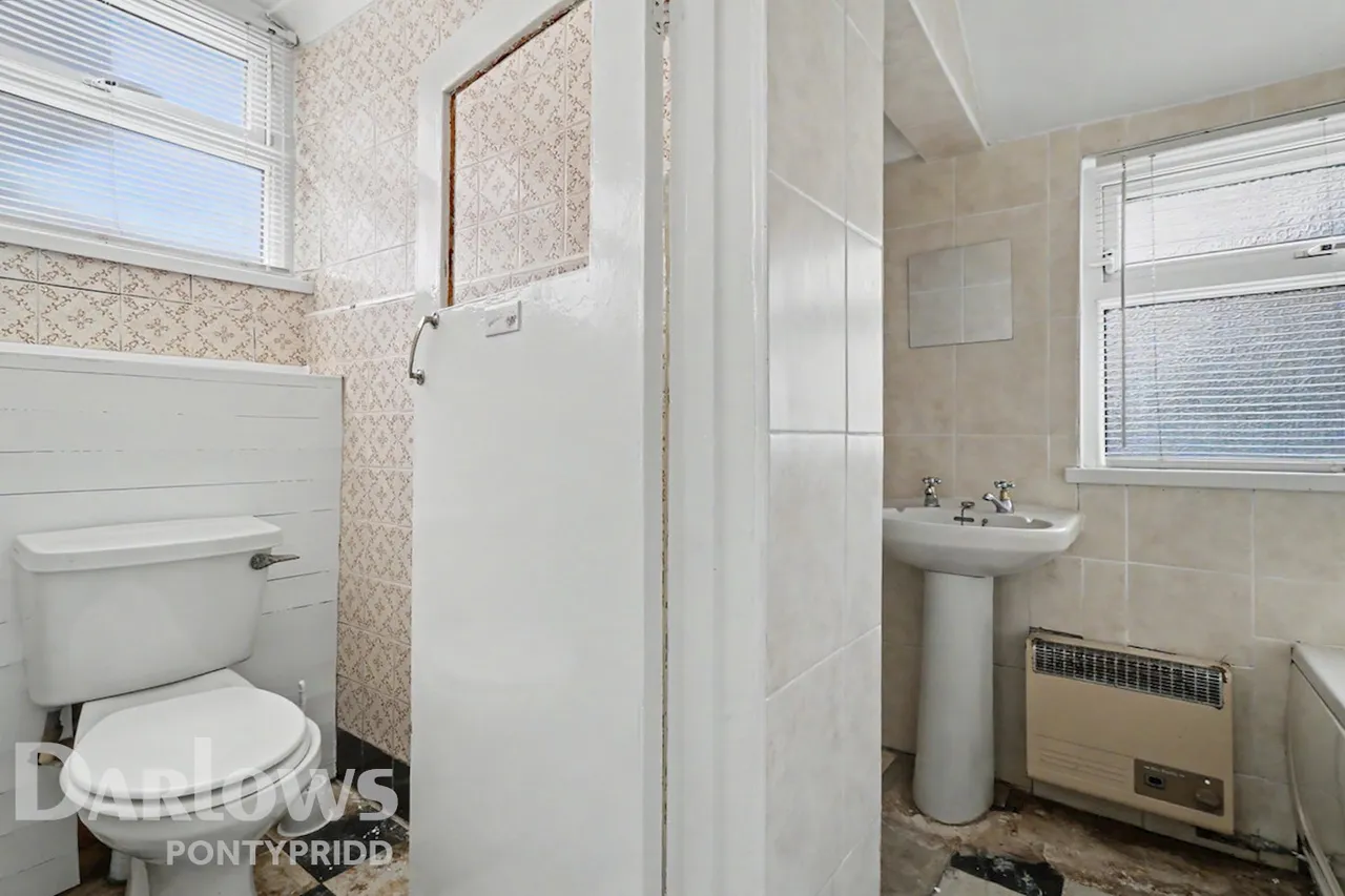 Woodland Terrace, Pontypridd, photo 11