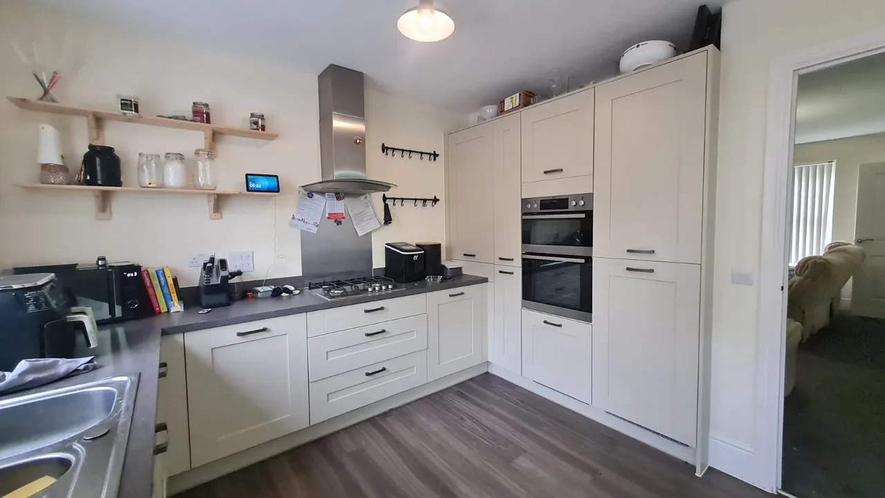 Butler Way, Wakefield, WF1, photo 3