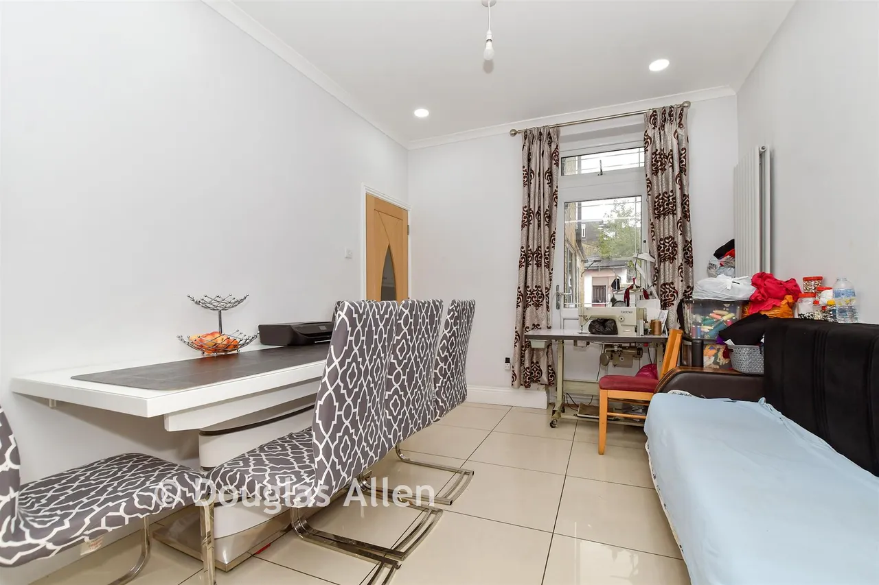 Monega Road, Manor Park, E12, photo 5