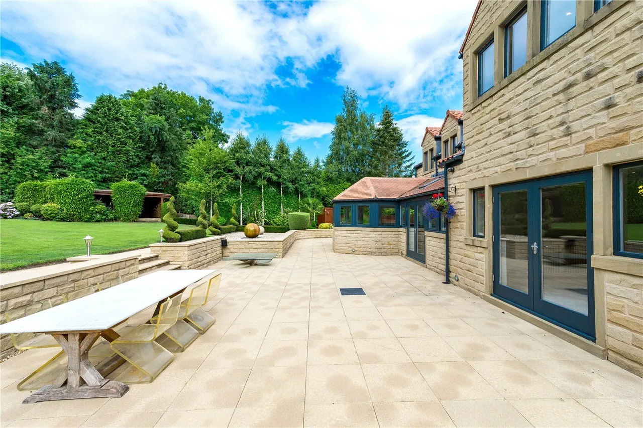 Aberford Road, Barwick In Elmet, LS15, photo 26