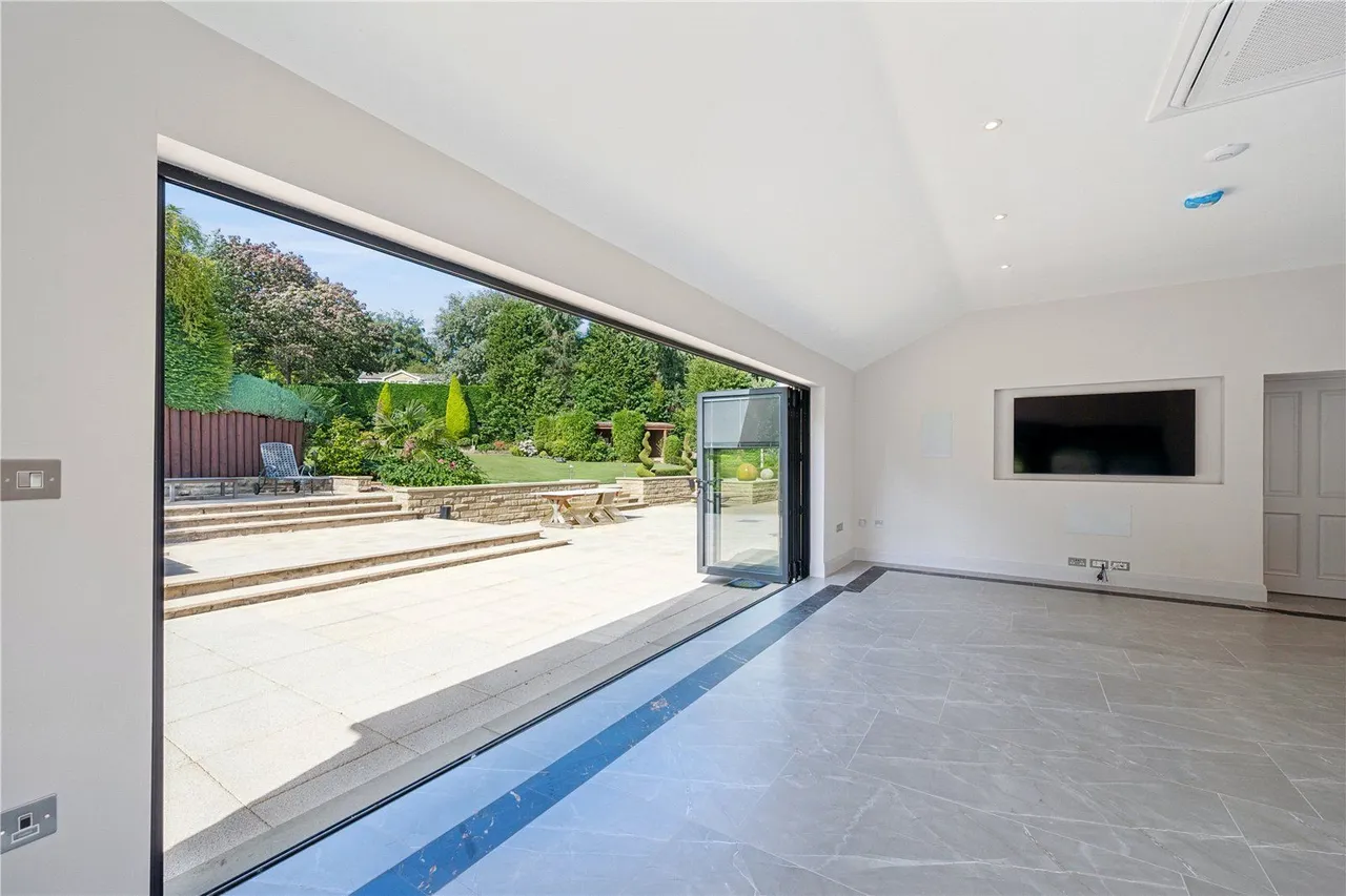Aberford Road, Barwick In Elmet, LS15, photo 8