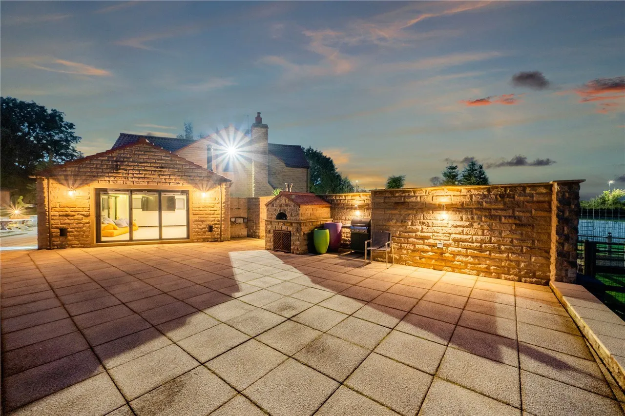 Aberford Road, Barwick In Elmet, LS15, photo 10