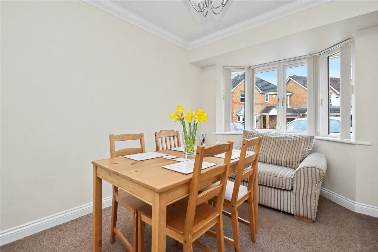 Redhill Chase, Castleford, WF10, photo 6