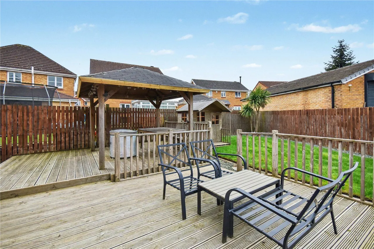 Redhill Chase, Castleford, WF10, photo 20