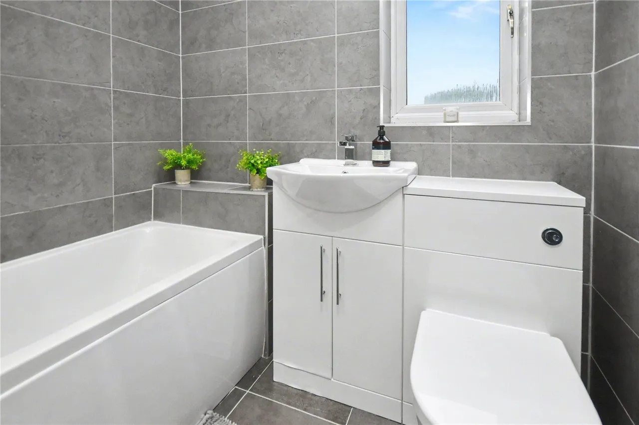 Redhill Chase, Castleford, WF10, photo 14