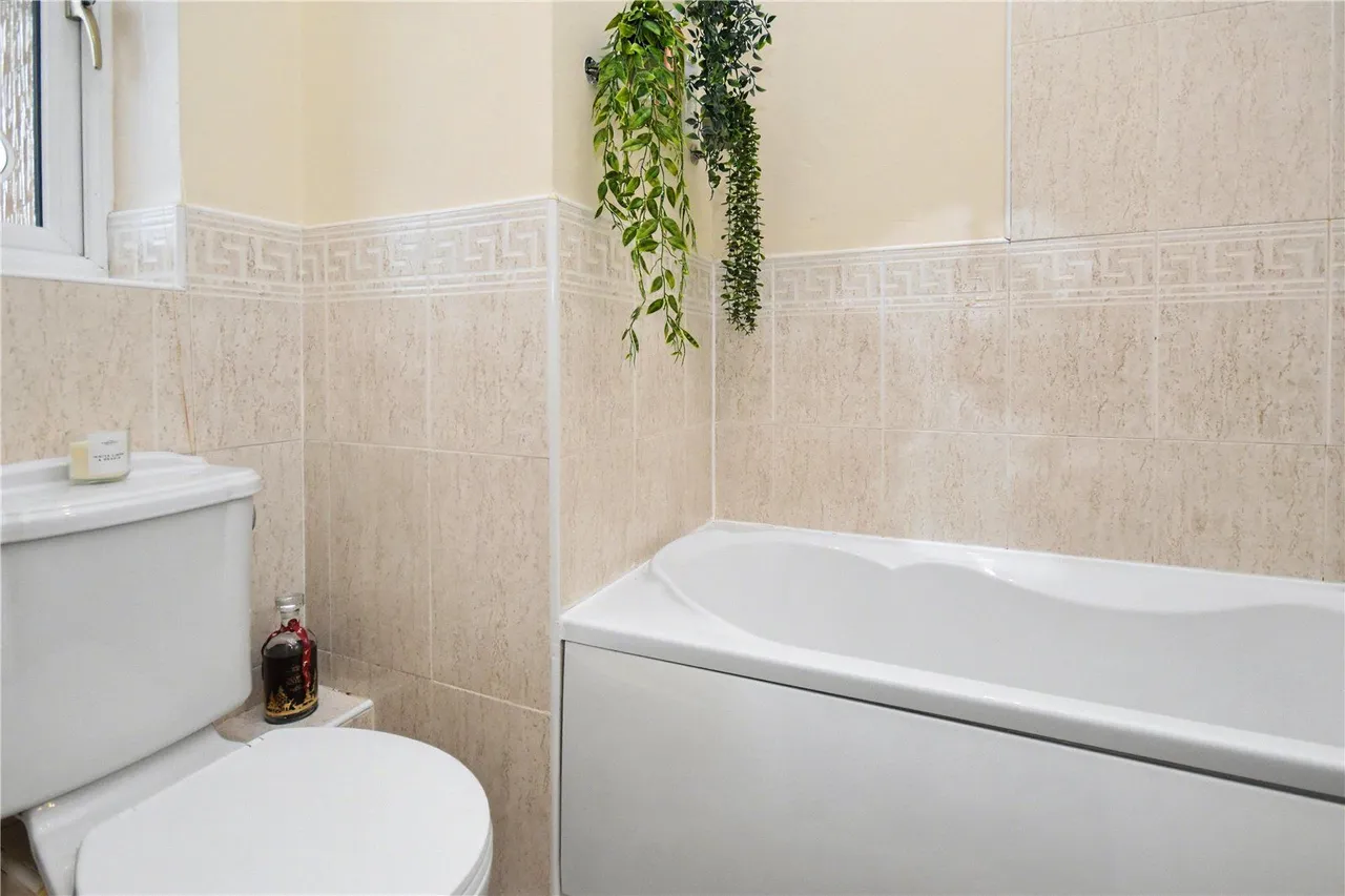 Redhill Chase, Castleford, WF10, photo 17