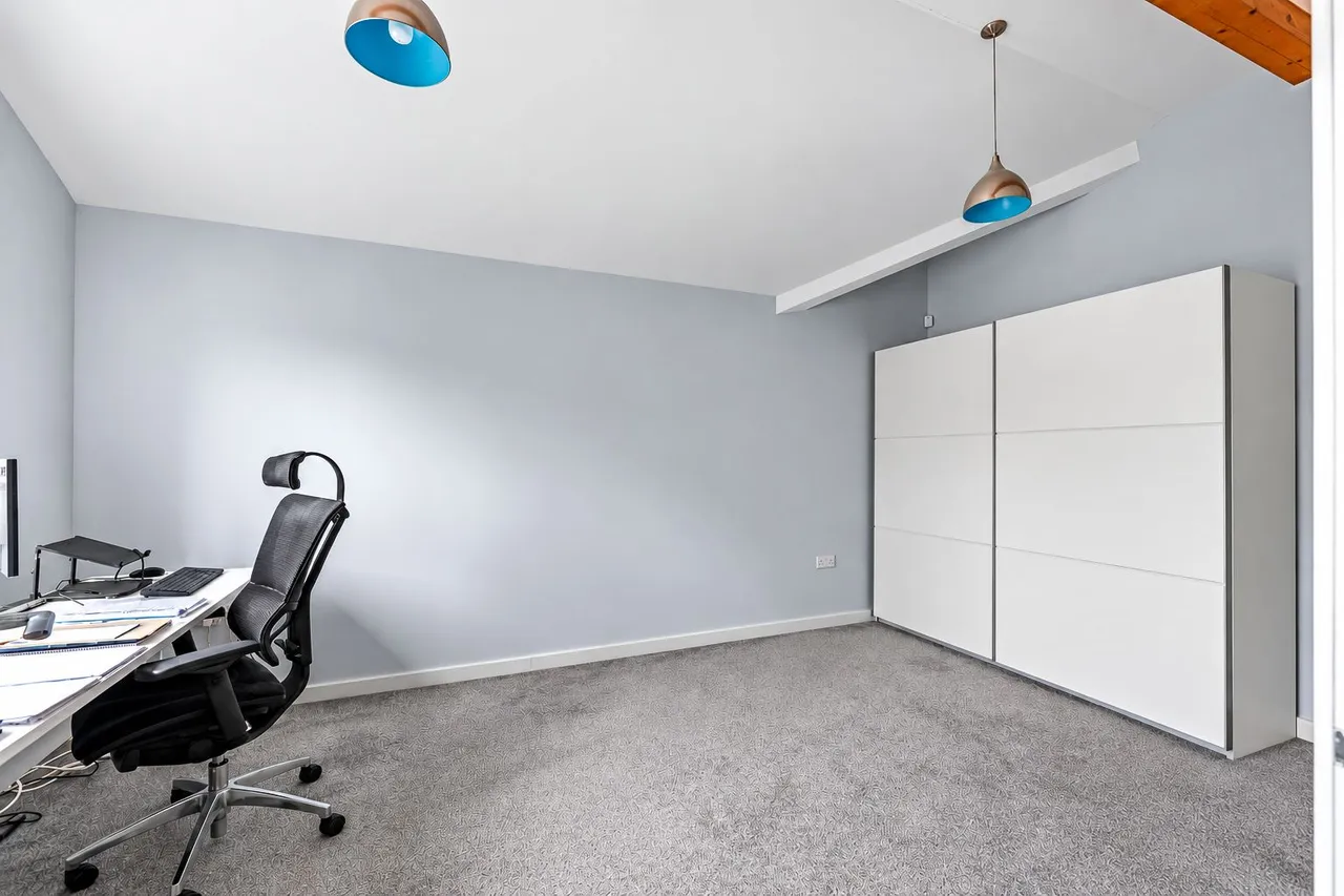 Geralds Grove, Banstead, SM7, photo 17