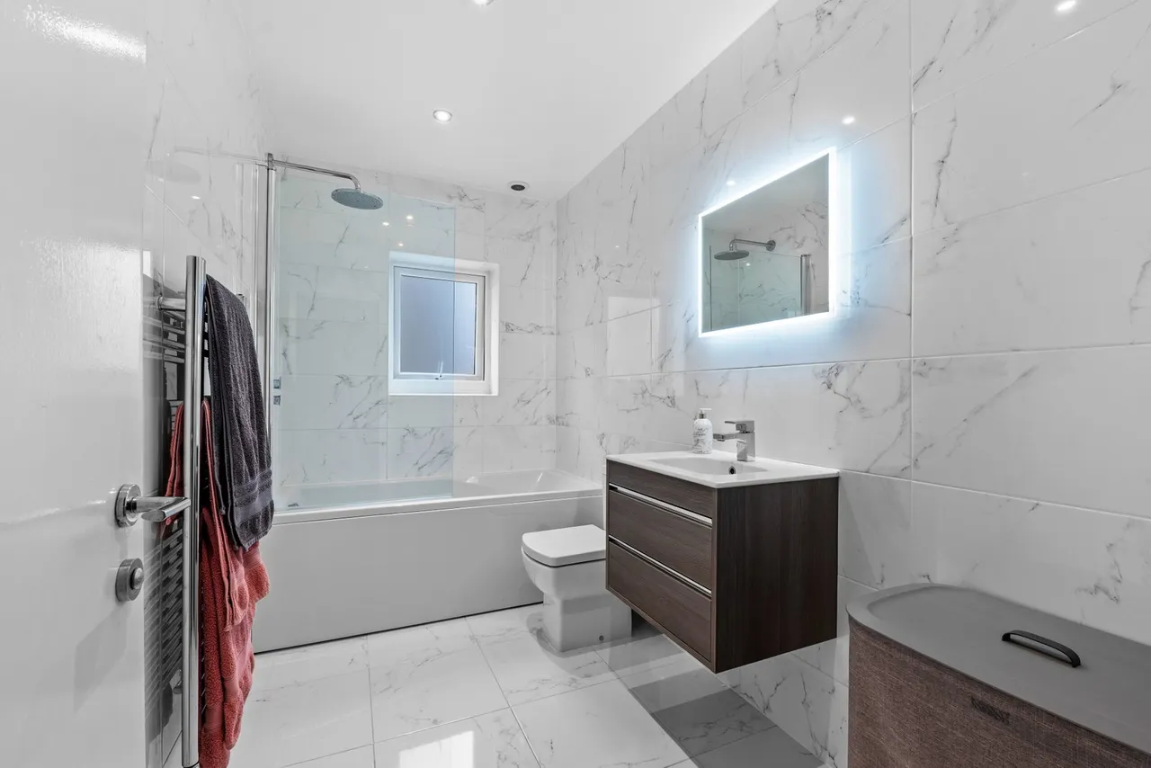 Geralds Grove, Banstead, SM7, photo 12