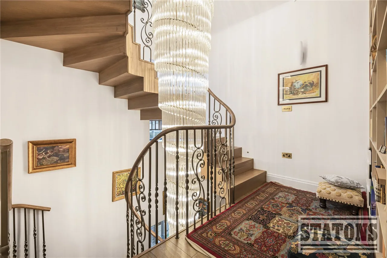 Friern Barnet Lane, Whetstone, London, N20 0NN, photo 12