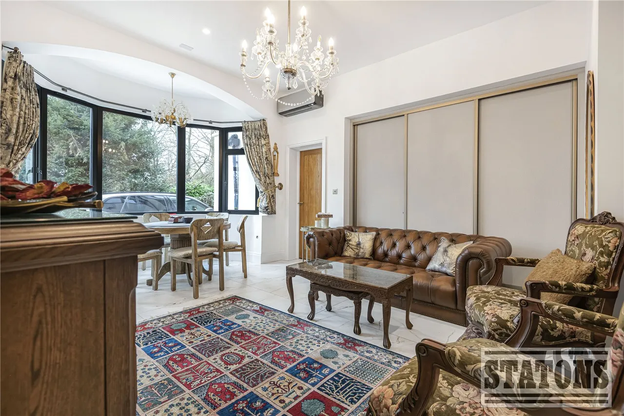Friern Barnet Lane, Whetstone, London, N20 0NN, photo 9
