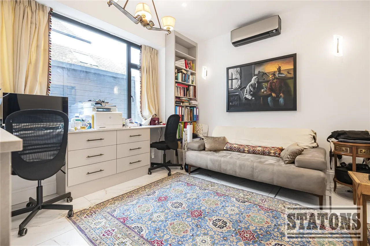 Friern Barnet Lane, Whetstone, London, N20 0NN, photo 11