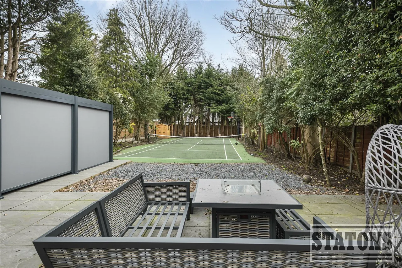 Friern Barnet Lane, Whetstone, London, N20 0NN, photo 27