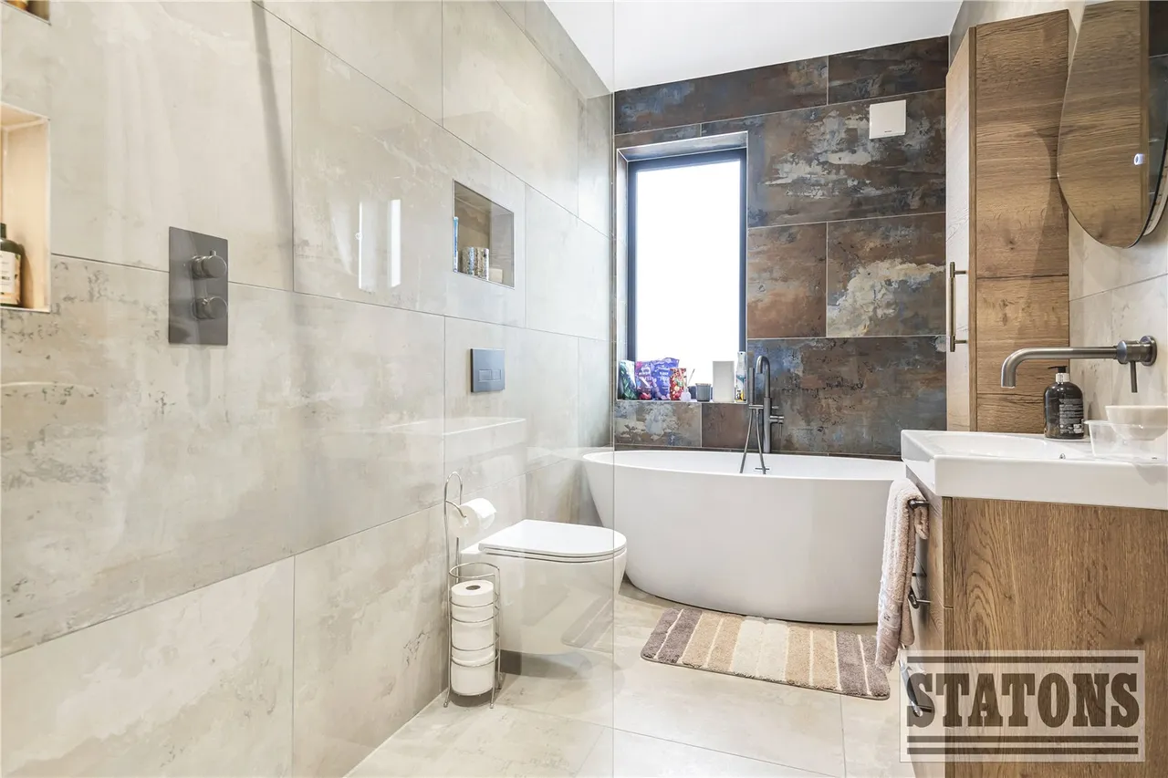 Friern Barnet Lane, Whetstone, London, N20 0NN, photo 14