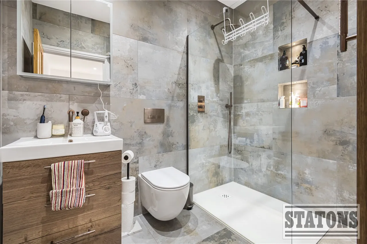 Friern Barnet Lane, Whetstone, London, N20 0NN, photo 15
