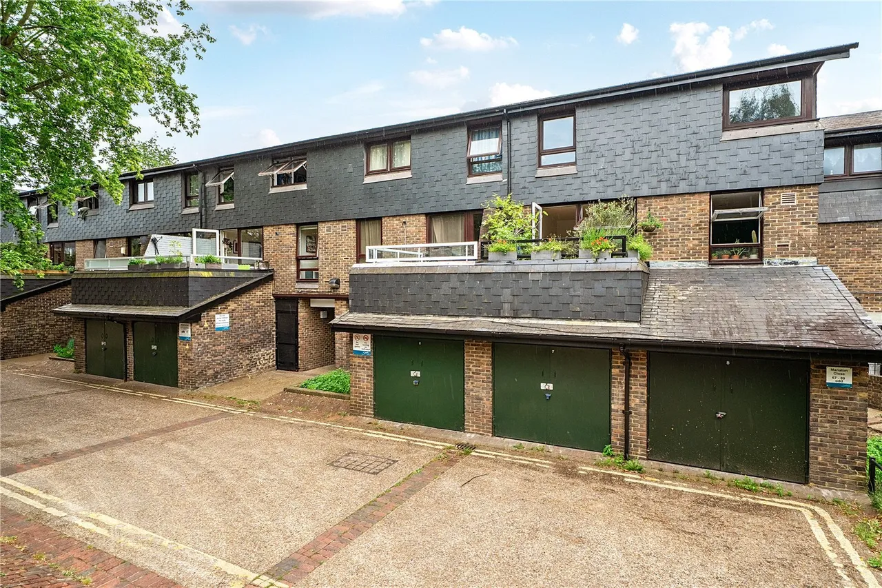 Manaton Close, SE15, photo 10