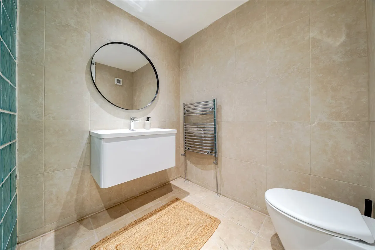 Manaton Close, SE15, photo 8