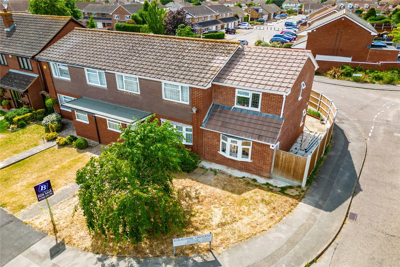 Hornchurch, RM12, photo 3
